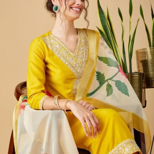 Aadhya Embroidered Chinon Viscose Kurta Set