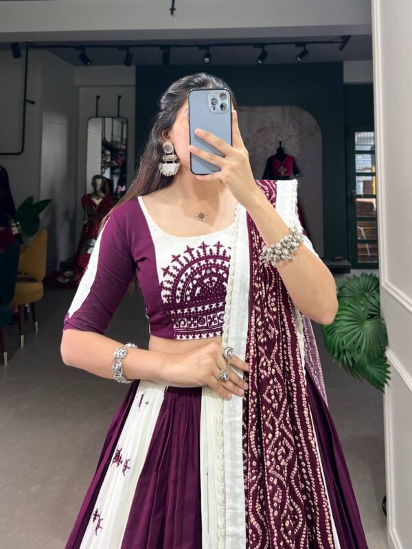 Zohra Zaariya Lehenga Choli - Image 4