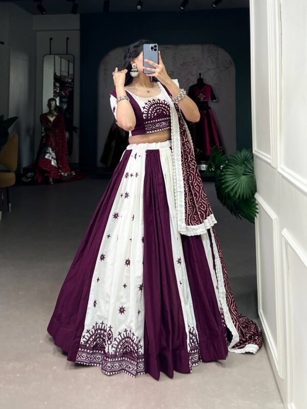 Zohra Zaariya Lehenga Choli - Image 3