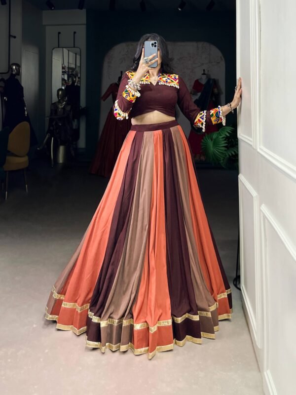 Jashn Jhalak Lehenga Choli - Image 4